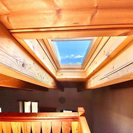 Attico Panoramico Con Soppalco Appartement Gignod Buitenkant foto